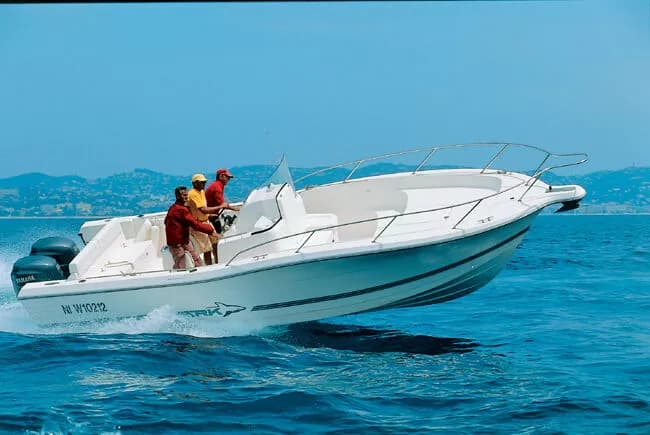 La Vie Est Belle — Whiteshark 28