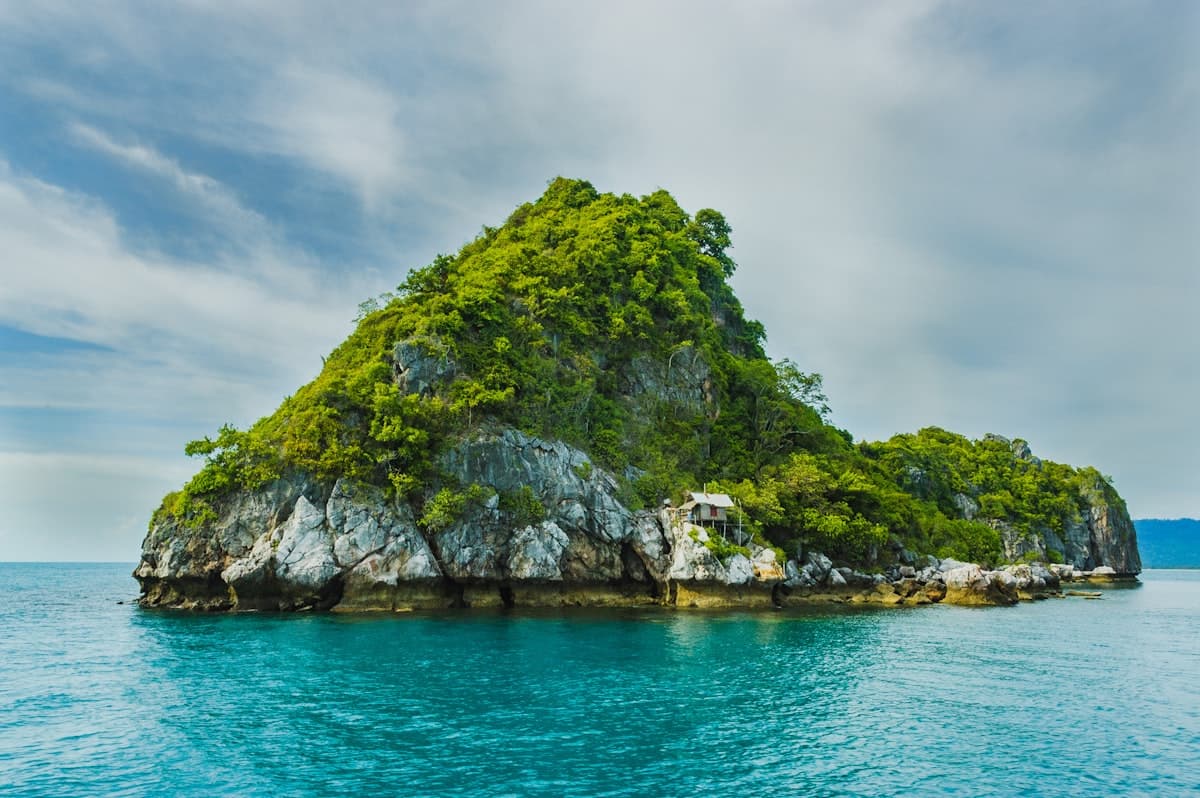 Location bateau Porquerolles plage Notre-Dame eaux turquoise