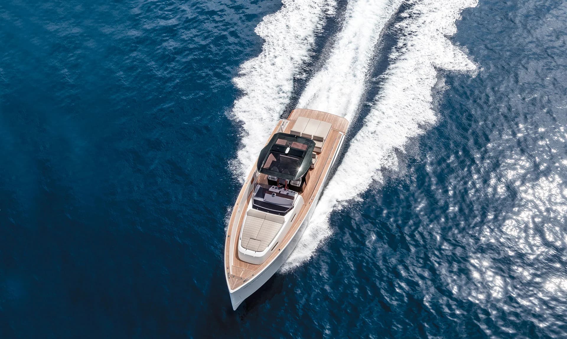 Pardo 43 — Pardo 43 luxury yacht charter Saint-Tropez